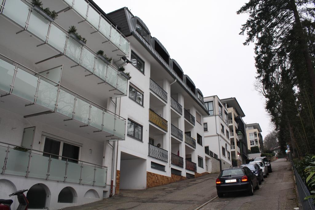 Colibri Apartment บาเดน-บาเดน ภายนอก รูปภาพ