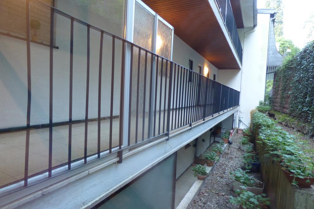 Colibri Apartment บาเดน-บาเดน ภายนอก รูปภาพ
