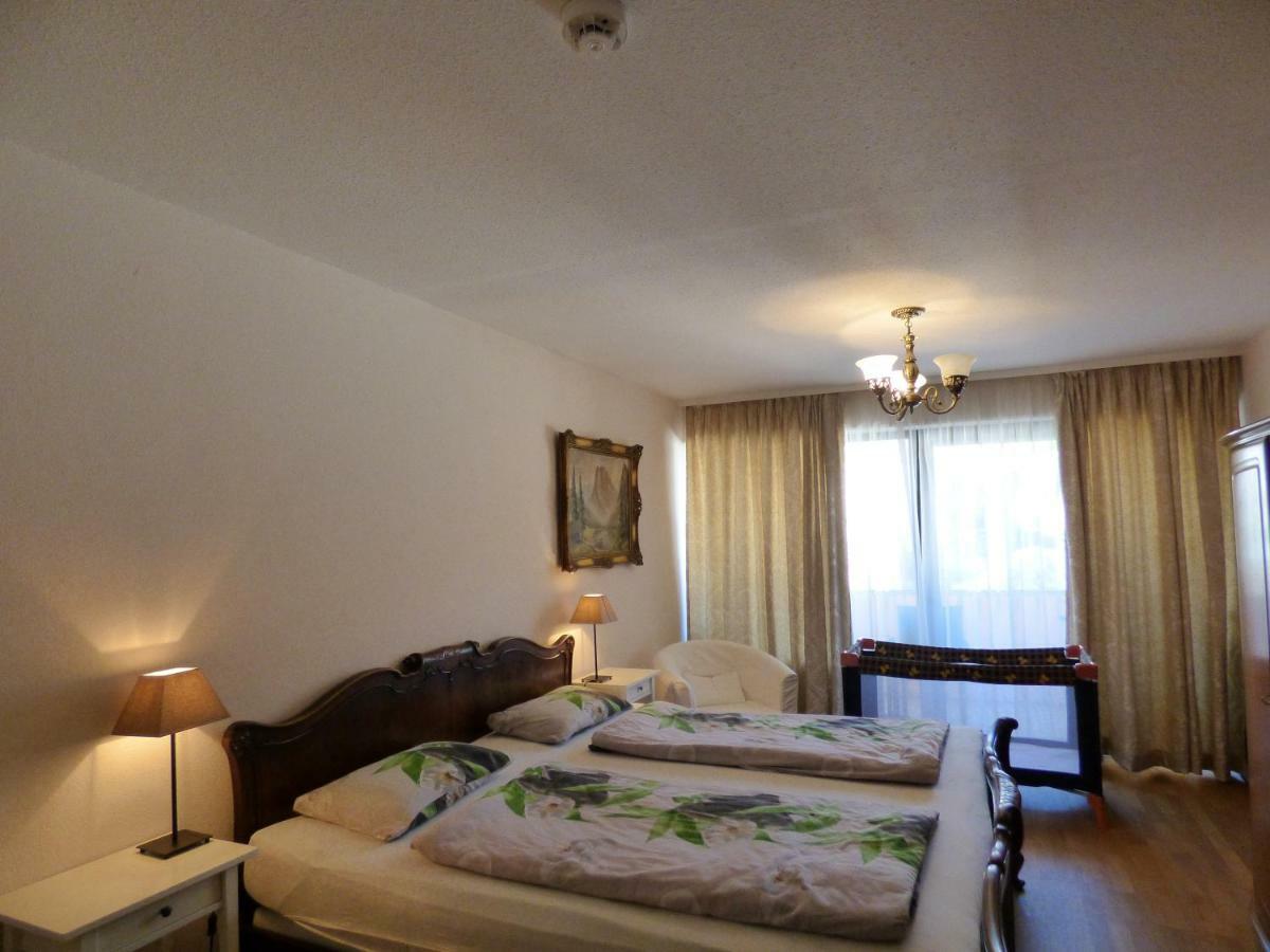 Colibri Apartment บาเดน-บาเดน ภายนอก รูปภาพ